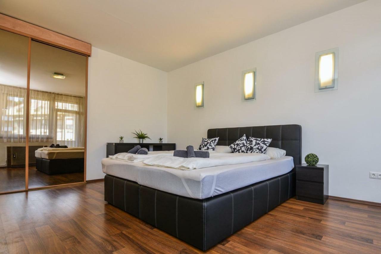 Castle Apartment With Panoramic Balcony Budapest Exteriör bild